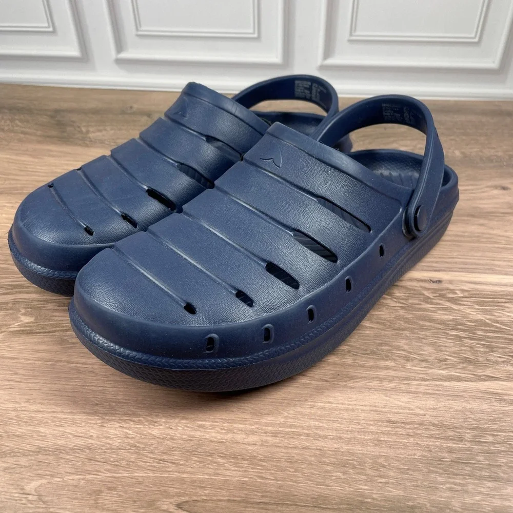 Rugged Shark step into